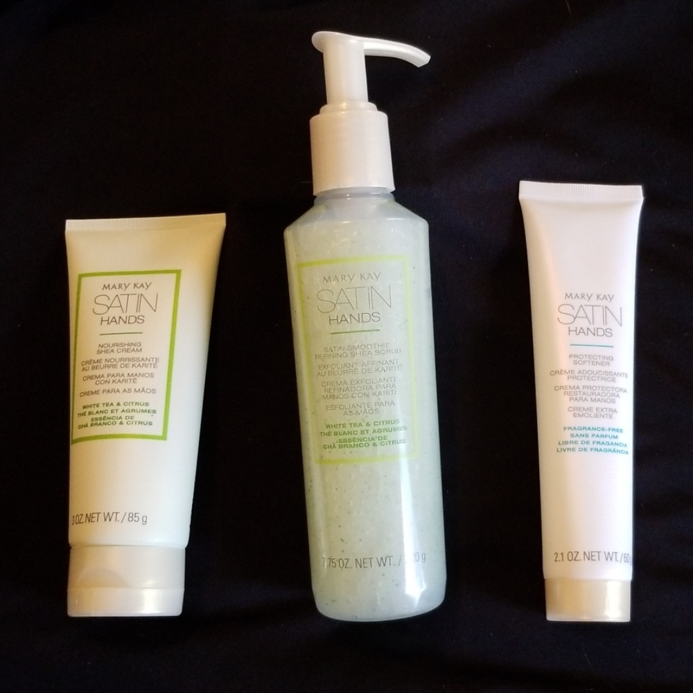 Satin hands set
